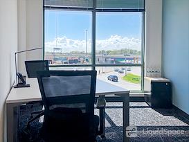 Regus | WI, Glendale - Bayshore Town Center