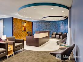 Regus | 24th and Camelback