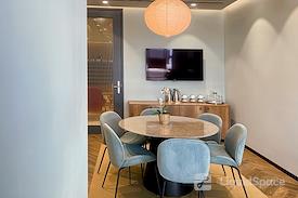 Signature | Signature Al Maqam Tower ADGM