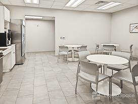 Regus | Louisville - KMG Building