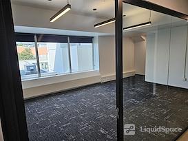 Launch Coworking Space - Downtown
