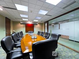 Regus | Crystal Glen