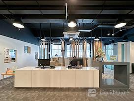 Regus | Manila, Eco Tower - Bonifacio Global City