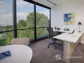 Regus | American Center
