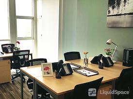 Regus | Tianjin, Golden Valley Center