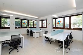 Cocò Working by Nespolo