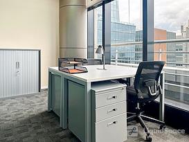 Regus | Manila, Eco Tower - Bonifacio Global City