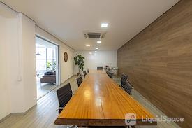 The Train Business Hub Santa Ana