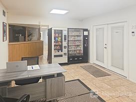 HQ | NV, Las Vegas - Raymert Dr