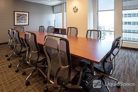 Regus || US Bank Tower