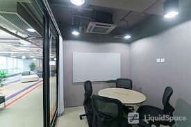 Island East | Eastern Central Plaza