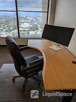 Spoke Coworking Tower Suites #1700