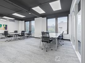 Expansive - West Loop