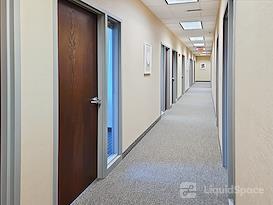 Regus | MN, Wayzata - Wayzata Blvd
