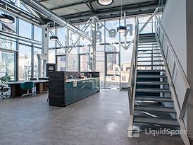 Regus | Naples, Brin