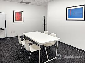 Regus | CA, Woodland Hills - Ventura Blvd.