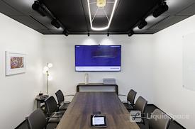 Industrious - Fashion Square