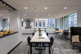 Expansive - Magnificent Mile