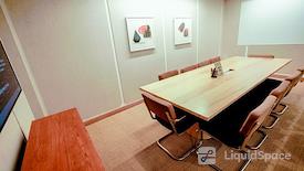 WeWork Krishe Emerald