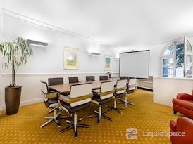 Regus | Paris, Signature, Georges V Bassano
