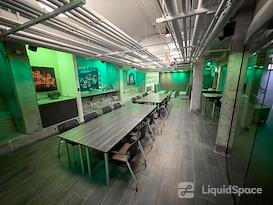 HUB116 - River North