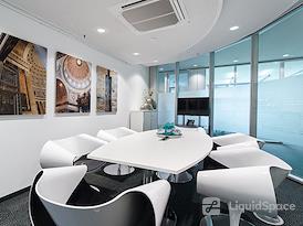 Signature | Dusseldorf Koenigsallee 61