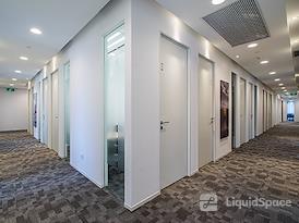 Regus | Shanghai, The Hub