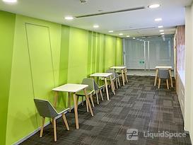 Regus | Hangzhou Foreign Economy & Trade Plaza