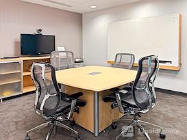Regus | Metro Plaza II
