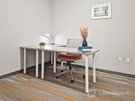 Regus | Louisville - East Witherspoon St