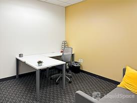 Regus | Cap Trust Tower