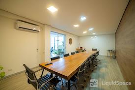 The Train Business Hub Santa Ana