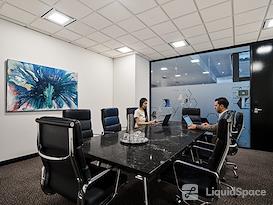 CorporateCubes.Co - 333 Collins