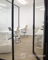 Sunny Studio & Hub