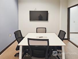 HQ | MI, Lansing – West Lake Lansing