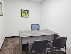 Regus | CO, Lafayette - The Plaza