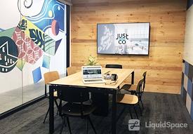 JustCo at The Plaza Office Tower, Coworking Space & Hot Desking, Jakarta