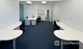 HQ | NC, Greensboro - W Friendly Ave