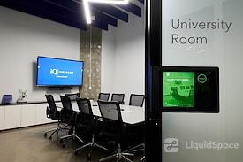 iQ Offices | 150 King Street West