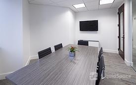 Group Office Space 24
