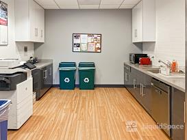 Regus | Long Beach ‚Äì Landmark Square