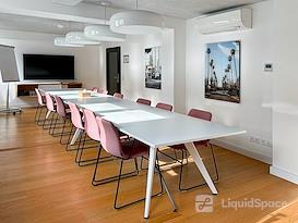 SPACES | Cologne, Breite Strasse