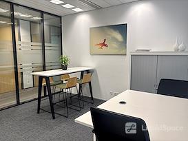 Regus | Rotterdam, Airport
