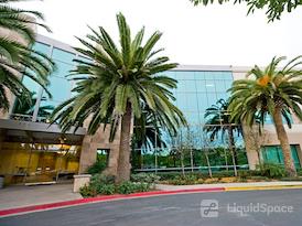 Regus | Cush Plaza