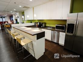 Regus | Stadium Towers Plaza