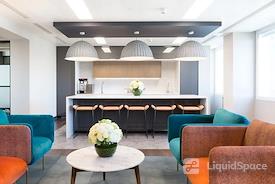 Regus | Kellogg Center