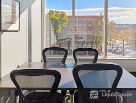 Regus | Landmark Center
