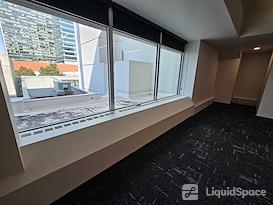 Launch Coworking Space - Downtown