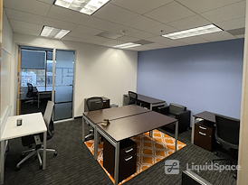 Regus | Warner Center