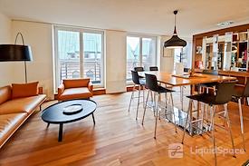 Signature | HAMBURG, SIGNATURE Jungfernstieg